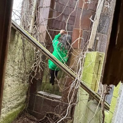 SheEstill2022's profile picture. She-E comes with label Warning ⚠️