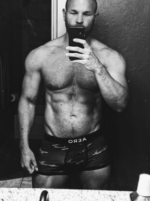45.  Engineer.  Fitness and nutrition expert.  Animal lover.  Dom.  Sadist.  DMs open.

Owner of a female slave, seeking sister slave.