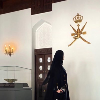 (وَإِذَا حَكَمْتُمْ بَيْنَ النَّاسِ أَنْ تَحْكُمُوا بِالْعَدْلِ)