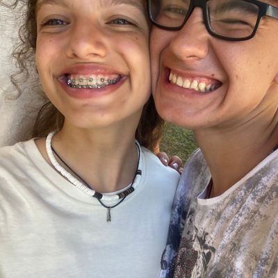 Morcimorci21's profile picture. Eminem (el mejor rapero de la historia)
y vivan los payasos 🤡🤡