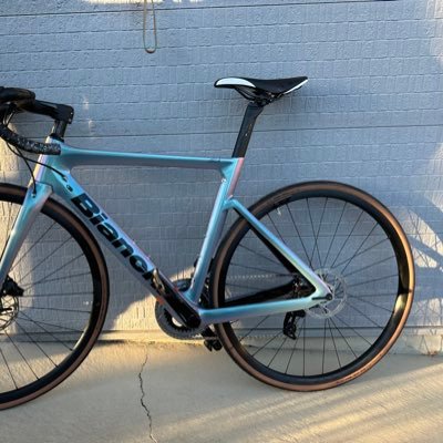 GARNEAU GENNIXE1 PERFORMANCEとBianchi ARIA に乗ってます もっと遠くに行きたい 向かい風ヤダ... 気軽にフォローしてください