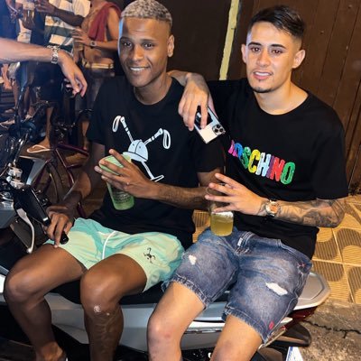 ainda que eu ande pelo vale da sombra, não temerei mal algum pois tu estás comigo ❤️🤟