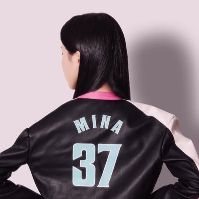 9or0Twice's profile picture. NINE OR NONE 🧡💗💜 #트와이스 #NAYEON #JEONGYEON #MOMO #SANA #JIHYO #MINA #DAHYUN #CHAEYOUNG #TZUYU 🐰🐶🍑🐹🦄🐧🦅🐯🦌