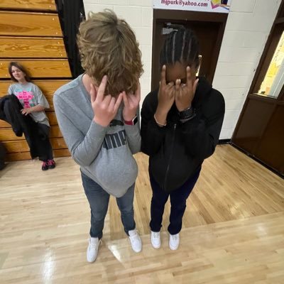 _nasom_'s profile picture. I just use this account for bloxburg updates ✌🏻