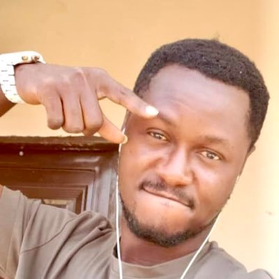 Simple coded guy.#teamfollowback //Entrepreneur // Bureau da change $ to #// sneakersplug // 100% legit http:// https://t.co/Vvep5N6tnP @vbank 1003839094