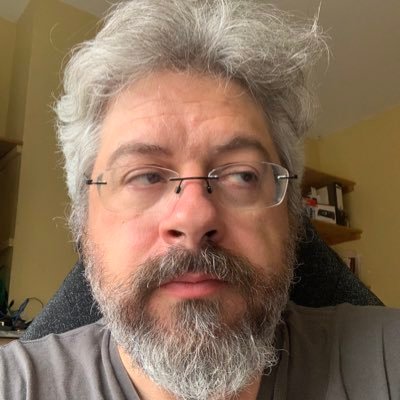 Software engineer, dad, gamer, #teamfromagefondu // TODO: complete bio // GOTO @durys.xyz