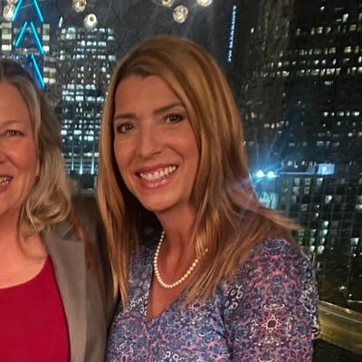 leslielovell317's profile picture. 