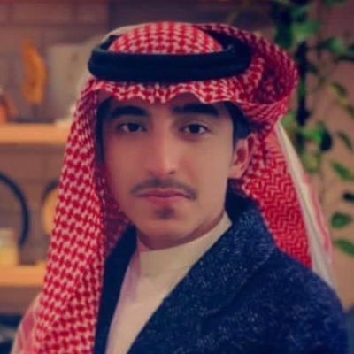 لا يهمني كل حاقد تكلم في ظهري فالذئب لا يلتفت لنباح الكلاب