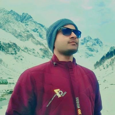 किसी को लगता हैं हिन्दू ख़तरे में हैं,
किसी को लगता मुसलमान ख़तरे में हैं,
धर्म का चश्मा उतार कर देखो यारों,
पता चलेगा हमारा हिंदुस्तान ख़तरे में हैं...