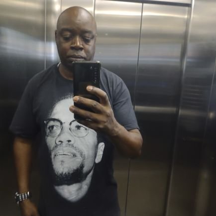 William19813016's profile picture. 