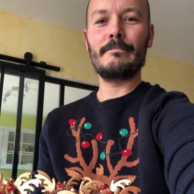 🐳 Un peu pâtissier, beaucoup éduc spé. 🏳️🌈 Je publie mes 🧁 avec le hashtag #lesgateauximparfaits