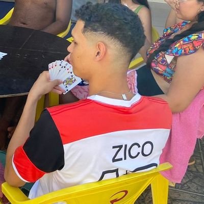 Popularmente sou jaum
|simplesmente é isso
|@Flamengo
|Um pobre graduando
|@joao_luca5_