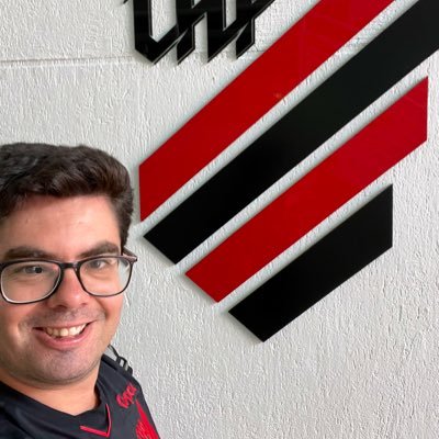 Athletico. Democracia. Tweets... de vez em qdo. . . ps. não me confunda: meu Twitter tem mta pouca coisa séria. 🙂