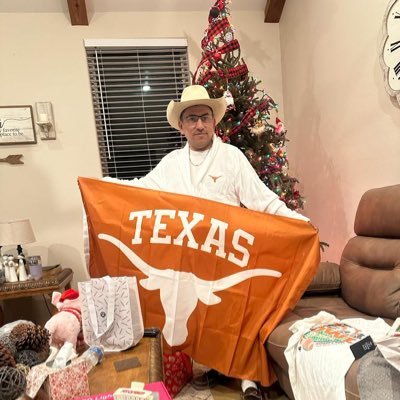 Hook'em horns