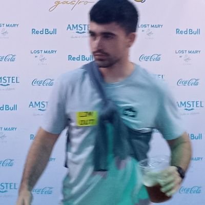 👨🏻🎓 Graduado en Finanzas y Contabilidad por la Universitat de València.
⚽ Valencianista y senderista
📍 Gandía, Simat de la Valldigna, Valencia...