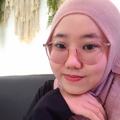 henyoktania's profile picture. 