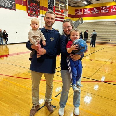 Father to two boys, husband, son, brother, educator, and Head Basketball coach at Baraboo High School. Aspiring administrator. Views are my own. #RollBirds