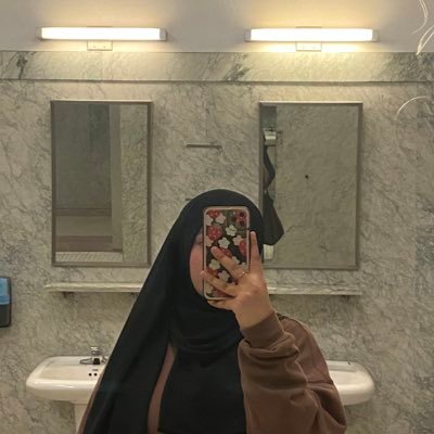 malihaaa01's profile picture. 