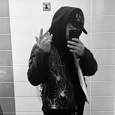 ilivehardcoree's profile picture. music mgmt + a&r