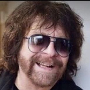 D.Mus - Retired music tutor, composer, accompanist.
Jeff Lynne/ELO fan (1971 -) 
Let the music play on down the line tonight.       
           😎🛸♥️