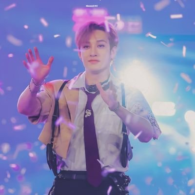𓏲 ๋࣭ ࣪ ˖ ⋆ ࣪. ˖ ࣪⭑ Chan lover ⋆˖ ࣪ ࣪ ˖ ⋆ ࣪. ⋆ ࣪.
cambio mi dignidad por un boleto del StrayKids DominATE Tour