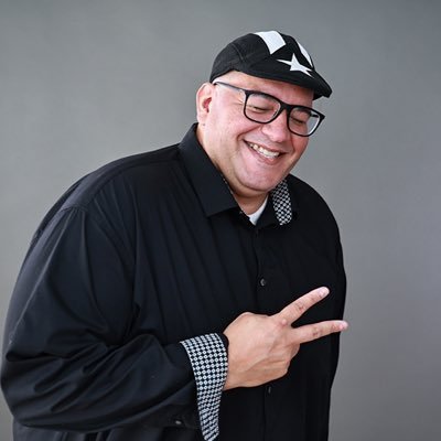 latinbabbler's profile picture. ☄️ Proud #latino - Culture | Humor | Host 🚀 Founder @todowafi | 🎙️ Podcast The Latin Babbler Show