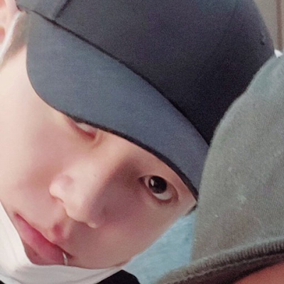 yourjoii's profile picture. 