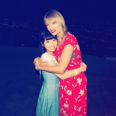 met Taylor at Lover Secret Session LA -08/06/19 🦋 Taylor posted my photo -08/27/19 #taylurking ♡♡♡ fan account ⭐︎ TN RP×1 reply×5 like×1