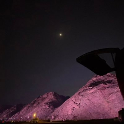 J_2smine's profile picture. 