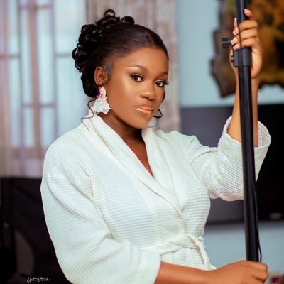 ___ekababy's profile picture. Helped By God🌸 Vendor; Mowem’s Closet