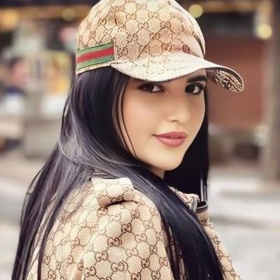 Hareem_Shah02's profile picture. 