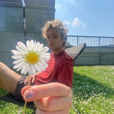 rdvau1vrg's profile picture. french girl ~