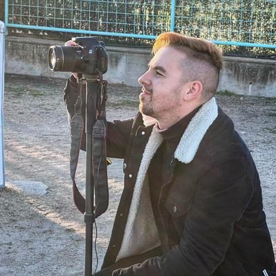 Fotógrafo y
Diseñador grafico 💻➕🖱
Portfolio 💻✍️👁️🗨️