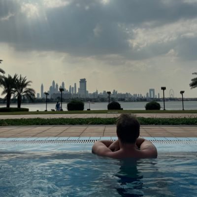 kvmilos's profile picture. ig: @kvmilos