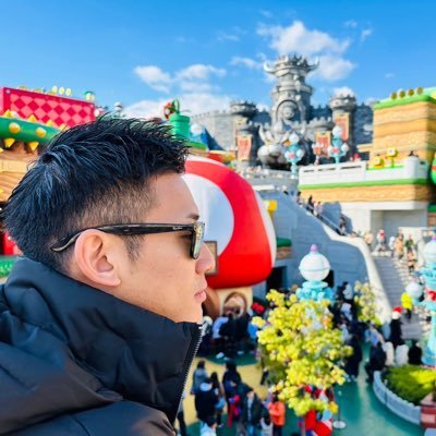 整体院、蟹しゃぶバー、車屋、電気工事、保険、金融。気づいたらこんなにも仕事してる人。