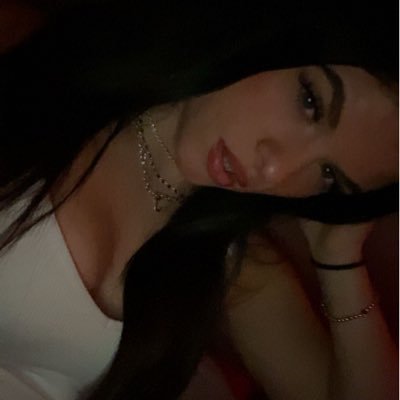 acatalepsy_'s profile picture. she/her