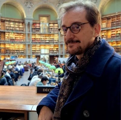 Bibliotecari i professor de futurs bibliotecaris a @FIMA_UB

Ep, Agustí és cognom ;-)

Je n'aime dans l'histoire que les anecdotes. Prosper de Merimée