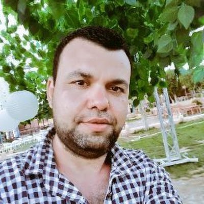 ايتها المتوازيه المتوازنة الوسطية
الهادئة هدوء البحر المسحور
الجامحة جموح الخيل العربية
الشاردة شرود العربيد المخمور