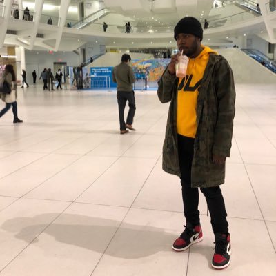 muusnkrs's profile picture. Just a guy that likes sneakers