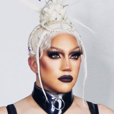 the_sienna_rose's profile picture. Live life hard and play love loud, It's the only thing to give a damn about. Merch now available on my website.