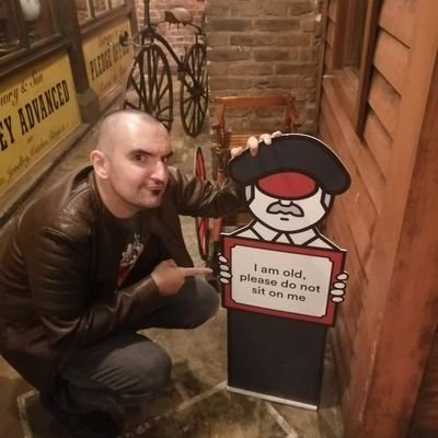 Co-founder of Northern England fiction publisher @northodoxpress. Reader, writer, procrastination fighter. Alright in small doses. Expect typos here!