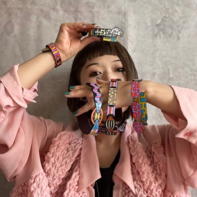 KIIMAN_IIEE_anu's profile picture. 油彩作家。KIIMAN's Art account. IIEE＝KIIMAN×＠neevo02 / anusaya's director レザー生地に油彩絵の具でアート作品作ってます。主に展示や販売情報更新。不定期にてオンラインストア販売しています。