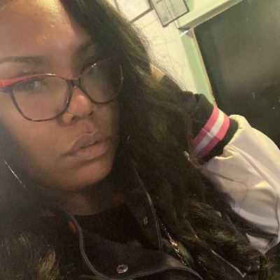 Simplyy_FRESH's profile picture. 