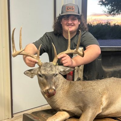 CarsonAnthony13's profile picture. Wchs
🏈