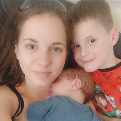 katie_2112's profile picture. Ollie 💙 Isabella ❤️ Sophie ❤️ Thomas 💙 
Midnight 🐈❤️