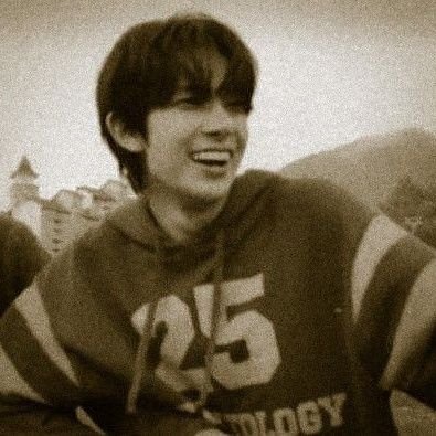 heereisryna's profile picture. loving heeseung 24 hours a day
, kinda ia