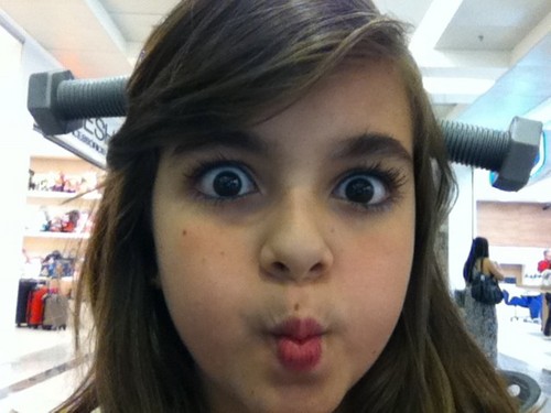 KLARINHA ADORO VOCÊ E APOSTO Q TODO O MUNDO DEVE TE DIZER ISSO NÉ?! ESTE TWITTER FOI CRIADO PARA HOMENAGIAR VC!!!!!!TE AMO!!!!!