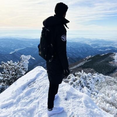 Ashfaqtw's profile picture. 