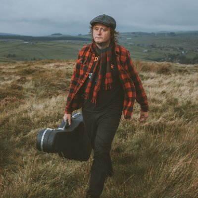 Folk musician, freelance writer /
Potent & Authentic - Folk Radio
⭐️⭐️⭐️⭐️ MOJO
⭐️⭐️⭐️⭐️ Songlines

New single https://t.co/2vy92TaZdd
