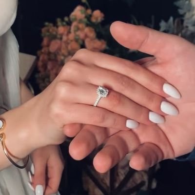 m_i_a_012's profile picture. 